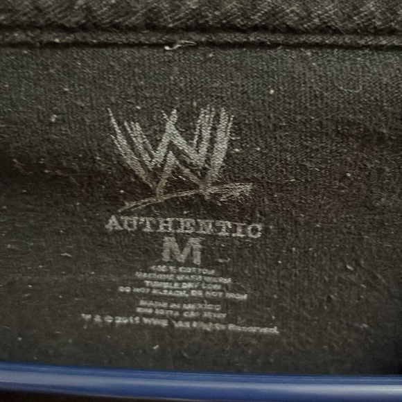 WWE The Rock Medium Shirt - Picture 4 of 7